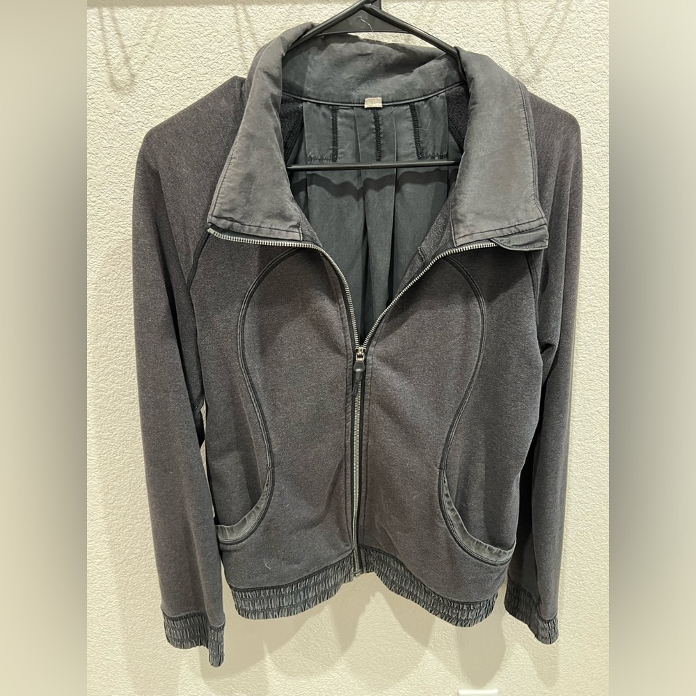 Lululemon Jacket - Picture 2 of 3